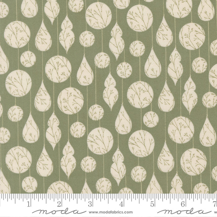 *PRE-ORDER* Gingerbread Lane, Crystal Ornaments in Mistletoe