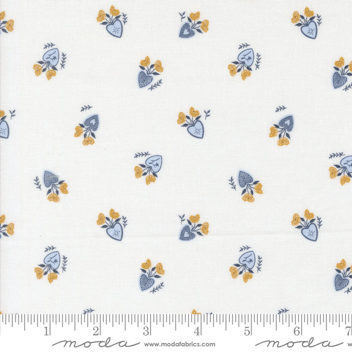 Sun-Drenched, Vintage Lockets in Cloud