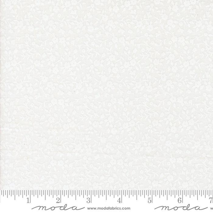 Sun-Drenched, Tiny Floral Toss in Cloud White