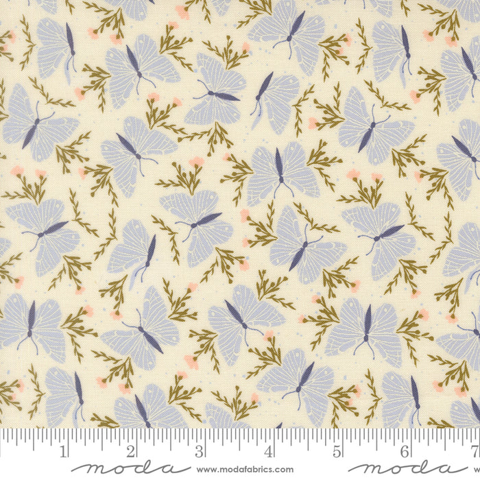 Wildbriar, Flutter Vine in Porcelain