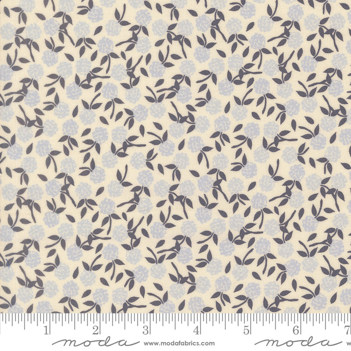 Wildbriar, Pom Poms in Porcelain