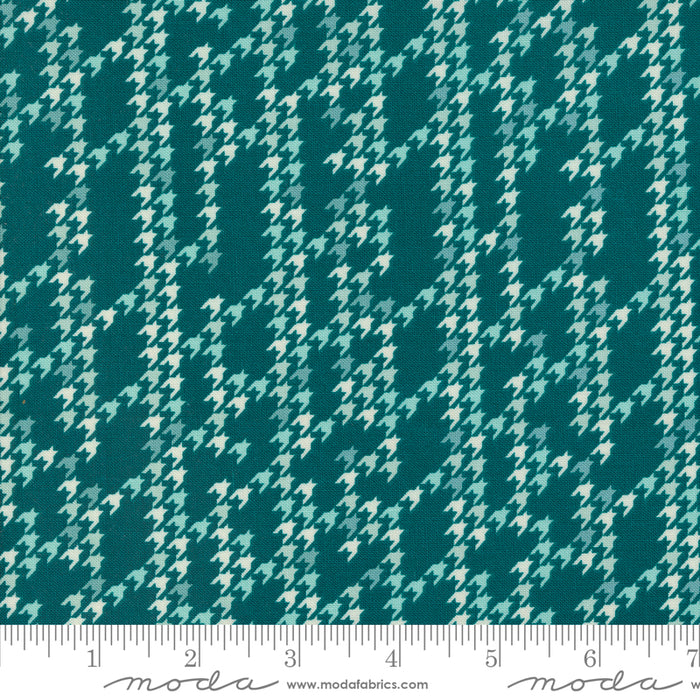 Cozy Wonderland, Houndstooth Party in Teal